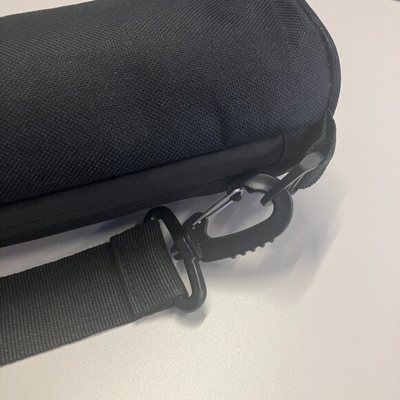 Universal Outdoor Cooler Bag 7 Cans, Hydrophobic Oxford Cloth Insulated Sleeve - Picture 3 of 4